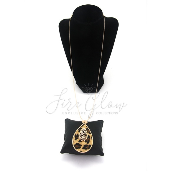 Gold Tone Teardrop Necklace Faux Fur Leopard Print - Picture 5 of 7